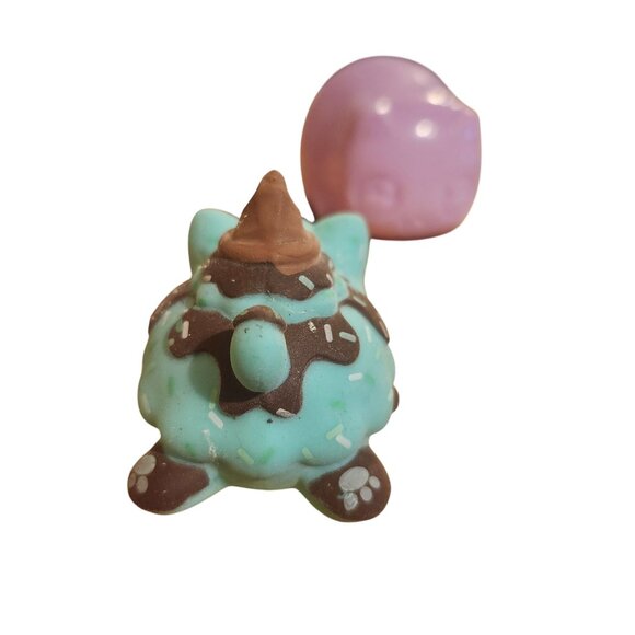 Aphmau Meemeows Mystery Squishy Cat Mint Chocolate Chip Collectible Toy Figure - Picture 3 of 7